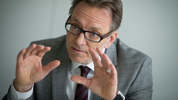 Der Bremer Holger Münch steht seit einem halben Jahr an der Spitze der Behörde.