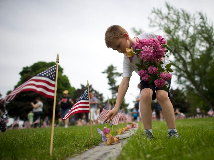 Kein Tag wie jeder andere: Am Memorial Day ist das ganze Land auf den Beinen um auf den Friedhöfen und bei Paraden die Kriegsopfer, das Militär und die Veteranen zu ehren.