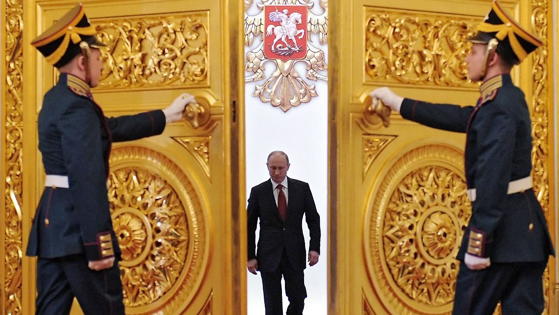 Großverbrecher und Tyrann - das ist der russische Präsident fürwahr. In den mehr als 20 Jahren, die er an der Spitze der Russischen Föderation steht, …