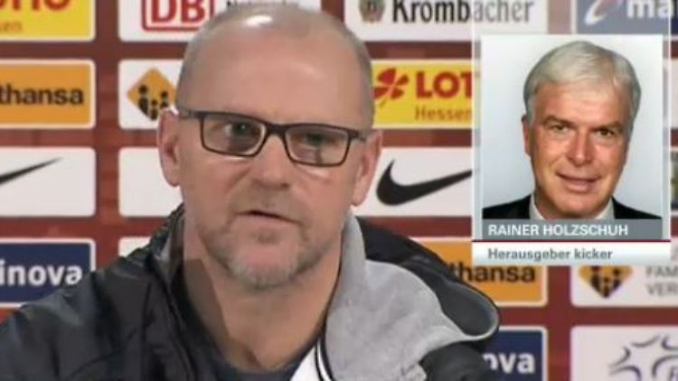 thomas schaaf holzschuh.JPG