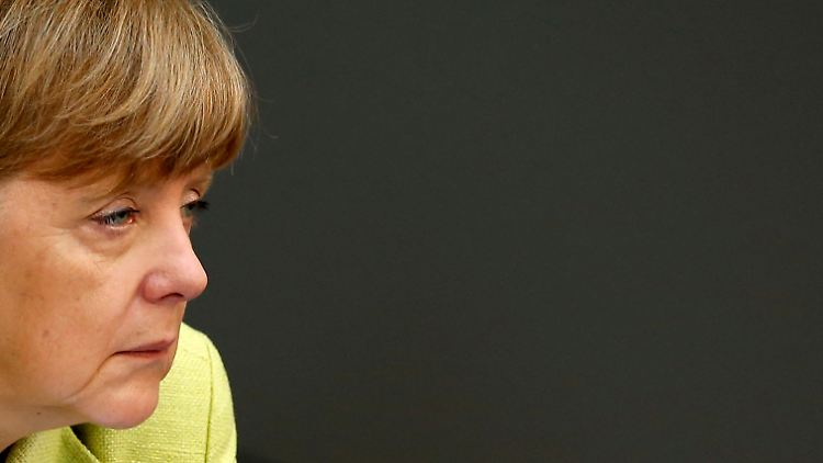 2015-05-21T085923Z_2039357765_LR2EB5L0OYPCJ_RTRMADP_3_UKRAINE-CRISIS-G7-MERKEL.JPG8927301671884483840.jpg