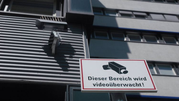Der zunehmende Einsatz von Videokameras durch private Unternehmen sorgt für Skepsis.