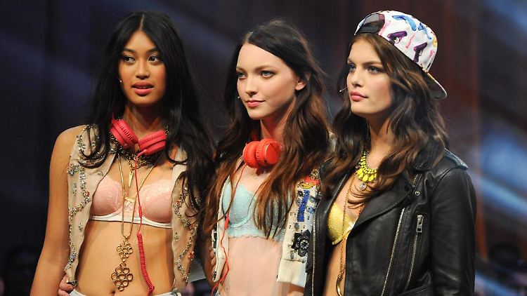 Anuthida, Ajsa und Vanessa (v.l.) wollten "Germany's Next Topmodel" werden. Eine von ihnen gewinnt, die anderen beiden haben Glück gehabt.