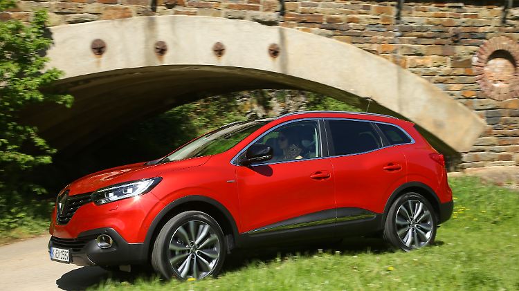 Der Kadjar ist sieben Zentimeter länger rollt aber auf der selben Plattform wie der Nissan Qashqai.