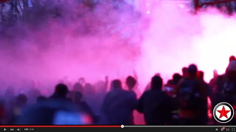 Szene aus einem Mobilisierungsvideo: Nicht alle Demonstranten schwören der Gewalt ab.