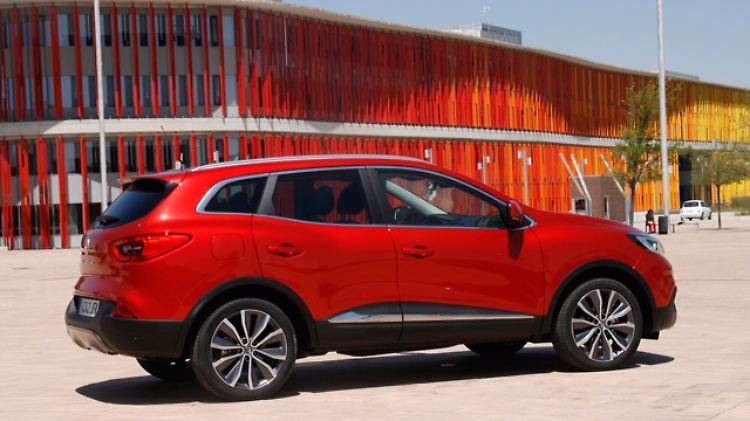 Die 19 Zoll großen Alufelgen sind Bestandteil der höchsten Ausstattungslinie des Renault Kadjar.
