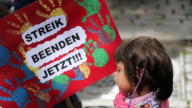 Gegen Ende der vierten Streikwoche könnten die Kindergärten wieder öffnen.