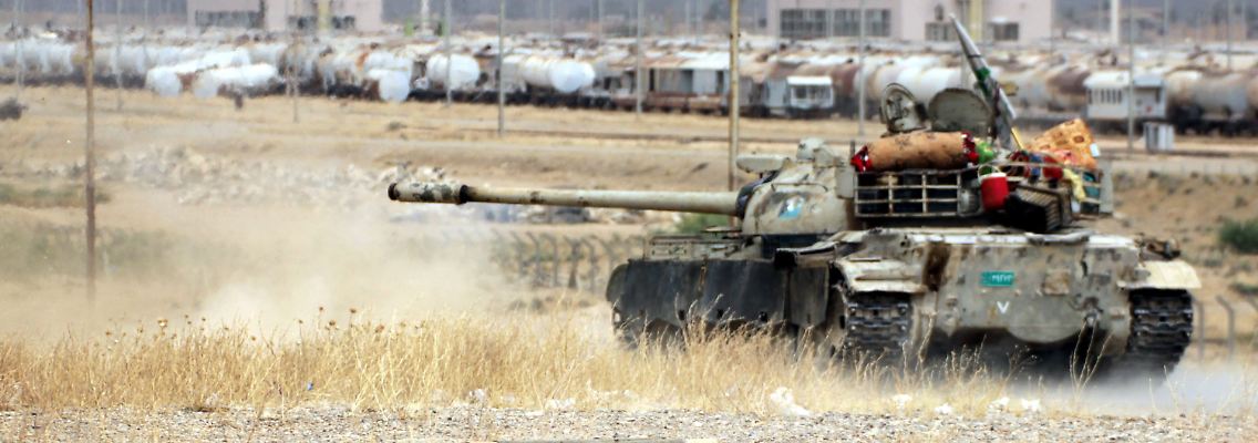 Die Angreifer hatten einen Panzer mit Sprengstoff beladen.