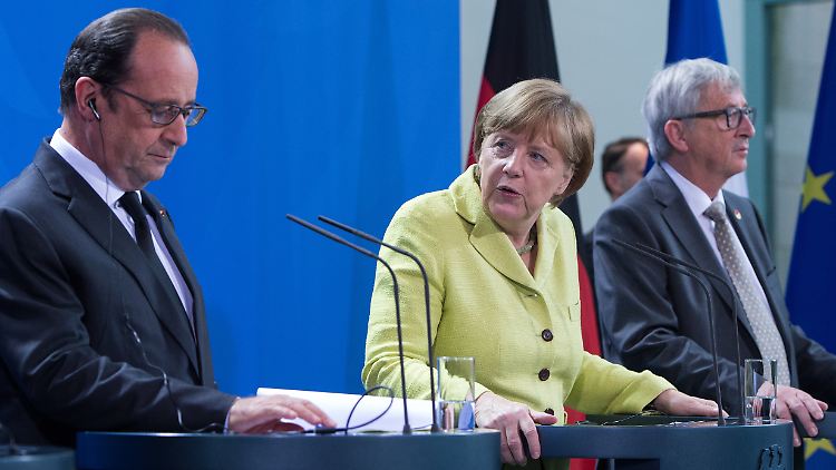 Hollande, Merkel und Juncker auf der Suche nach einer Lösung im Griechenland-Dilemma. 