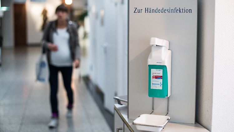 Die meisten Krankenhäuser in Deutschland beteiligen sich an einer Kampagne gegen multiresistente Keime.