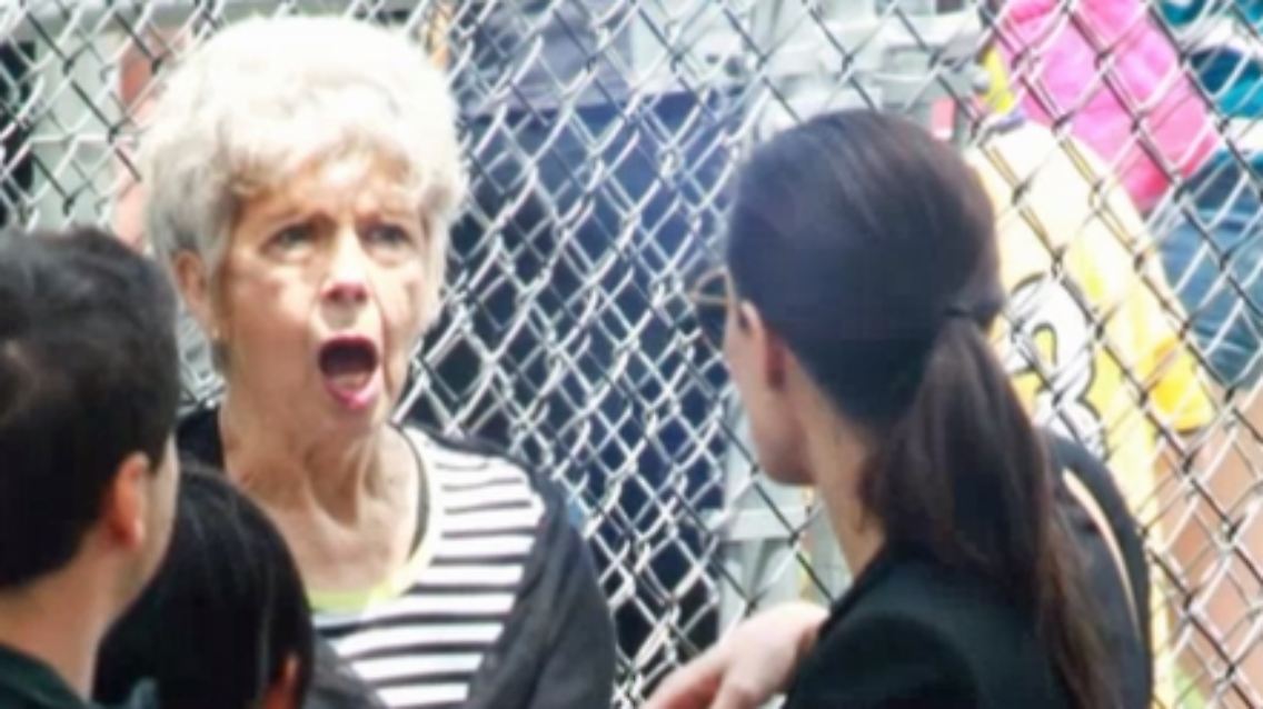 Angelina-Jolie-Oma-Pitt.jpg