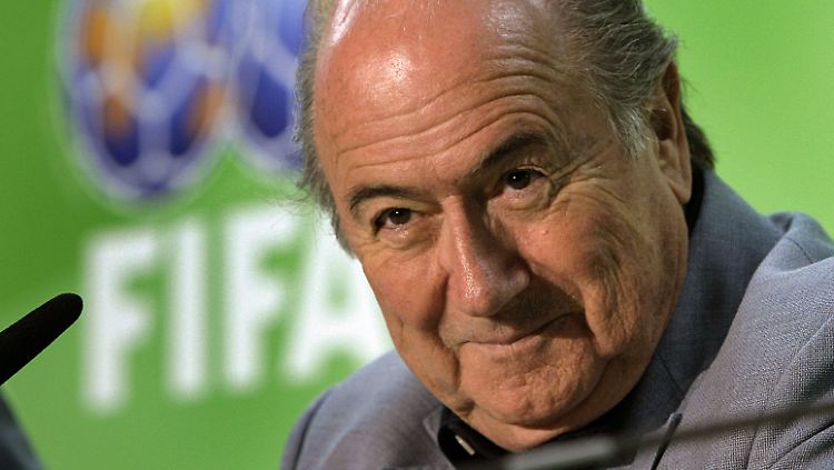 Für Joseph Blatter wird es immer enger, eine E-Mail soll ihn jetzt im Fifa-Korruptionsskandal belasten.