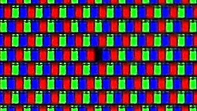 Ein LCD in Nahaufnahme - in der Mitte fehlt ein grünes Subpixel.