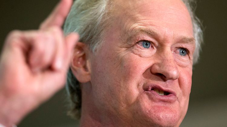 Hillary Clinton sollte sich vor Lincoln Chafee in Acht nehmen.