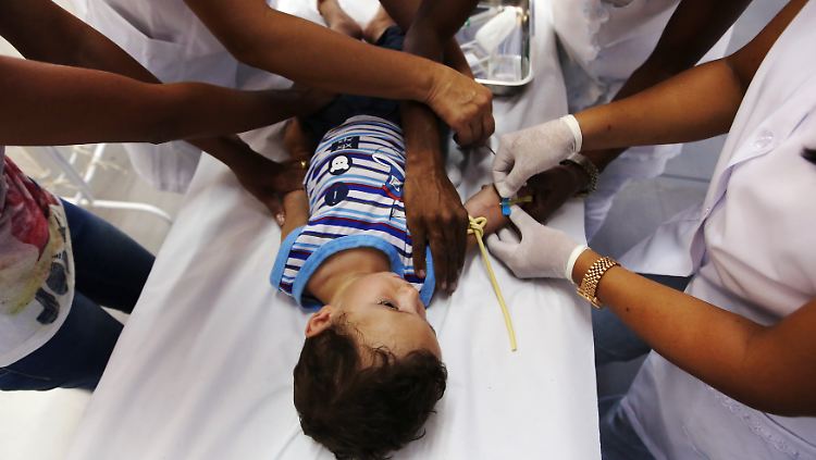 In Brasilien suchen Ärzte nach Dengue-Erregern. Dengue ist eine der 17 vernachlässigten Krankheiten, an denen insgesamt eine Milliarde Menschen leidet.