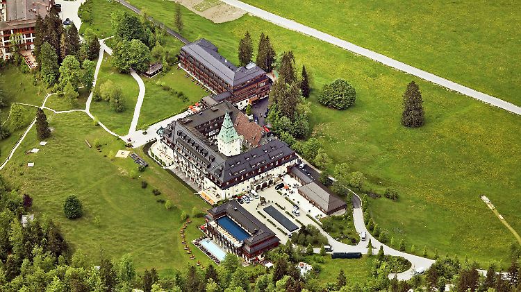 Auf Schloss Elmau werden die Staats- und Regierungschefs von sieben großen Industriestaaten zusammenkommen, um sich über globale Fragen auszutauschen.