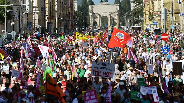 Die Demonstration von G7-Kritikern findet unter dem Titel "TTIP stoppen, Klima retten, Armut bekämpfen" statt.