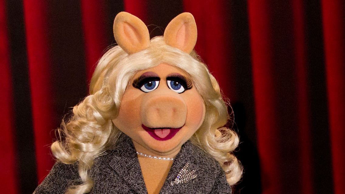 2015-06-04T163701Z_10296387_TM3EB640YXB01_RTRMADP_3_PEOPLE-MISSPIGGY.JPG3144077067327488220.jpg