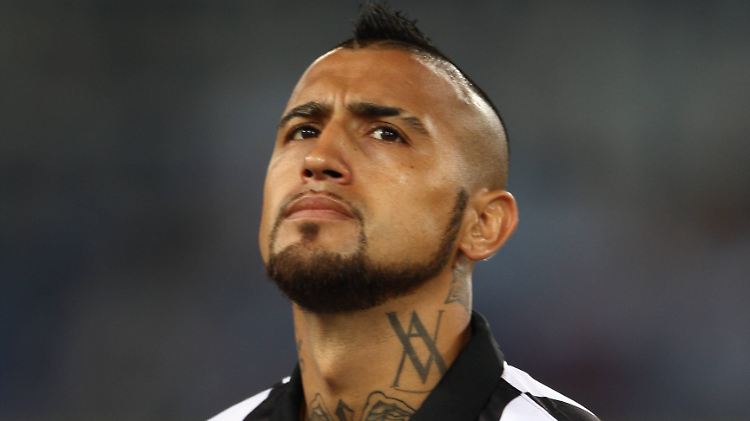Der Chilene Arturo Vidal könnte italienischen Medien zufolge der neue "Aggressiv-Leader" beim FC Bayern München werden.