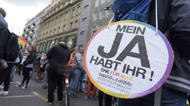 Die Ehe für alle könnte nach dem Willen vieler Menschen in Deutschland schon bald Realität sein.