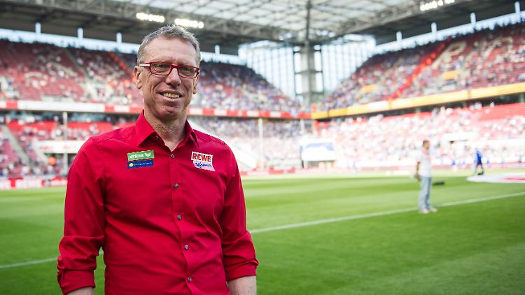 Plant den Kader für eine weitere erfolgreiche Bundesliga-Saison: Kölns Trainer Peter Stöger.