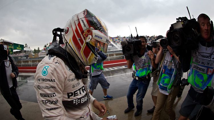 Läuft gerade nicht so gut für Weltmeister Lewis Hamilton.