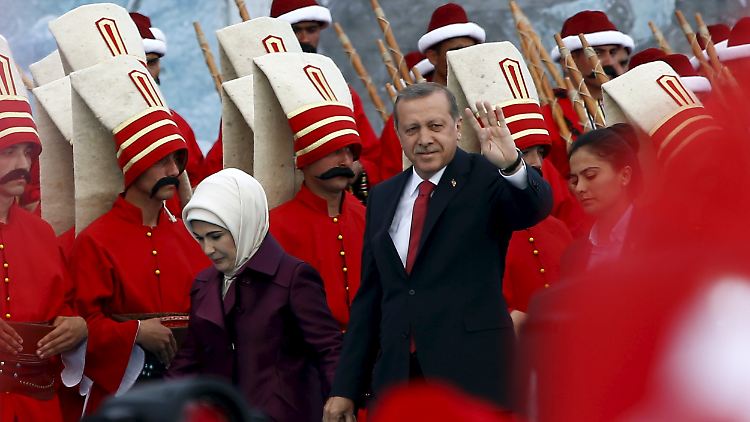 Erdoğan feierte kurz vor der Wahl den 562 Jahrestag der Eroberung Istanbuls durch das Osmanische Reich. 