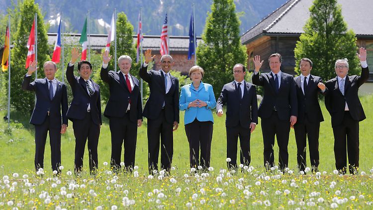 Das "Familienfoto" des G7-Gipfels ist nur eine der Inszenierungen, mit denen Merkel das Bild Deutschlands prägt.