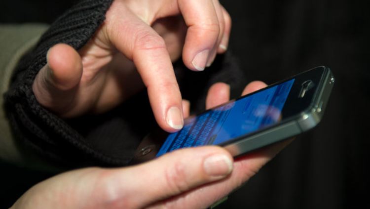 Ein Beamter verschickte SMS mit Texten von "Landser" und rechtsradikalen Formulierungen.