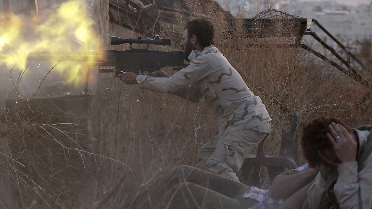 Aufständische schießen auf Truppen des Machthabers Baschar Al-Assad.
