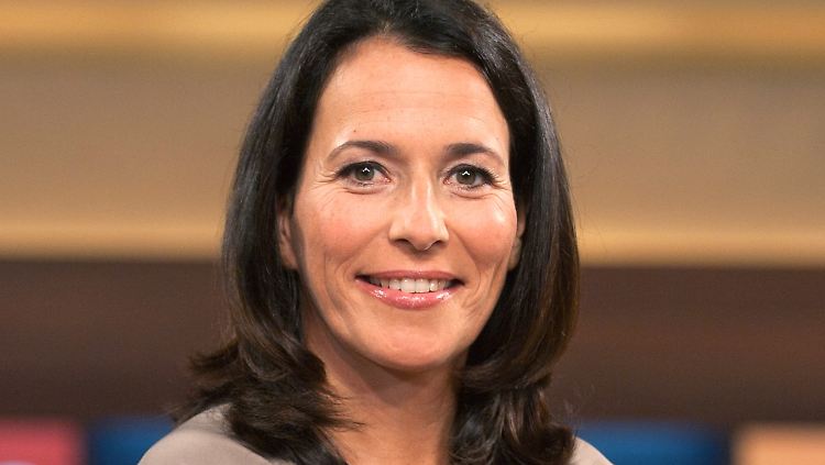 Anne Will übernimmt den Polit-Talk am Sonntagabend.