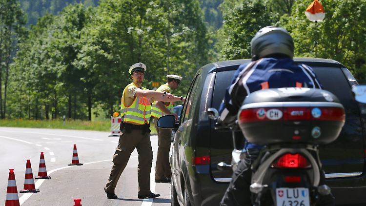 Straßenkontrolle rund um den G7-Gipfel.