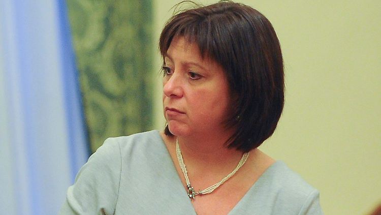 "Wenn wir keine Fortschritte machen, provozieren die Gläubiger das", droht die ukrainische Finanzministerin Natalia Jaresko.