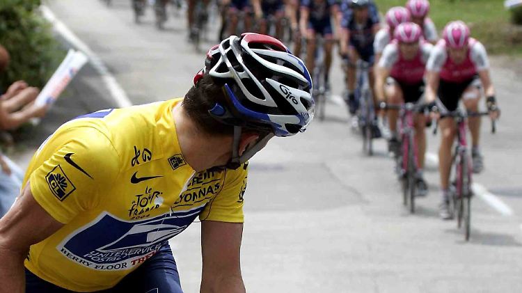 Lance Armstrong fährt bei einem Charity-Rennen im Juli wieder auf Frankreichs Straßen.