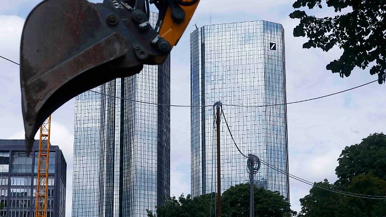 Die Deutsche Bank ist derzeit eine einzige Baustelle.