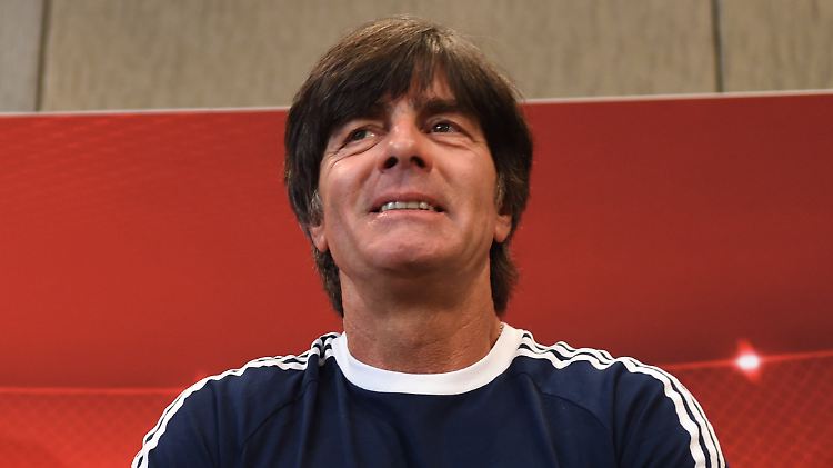 Joachim Löw will im EM-Qualifikationsspiel gegen Gibraltar am Samstag möglichst viele Tore sehen.
