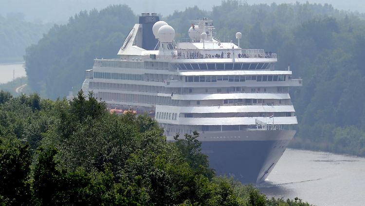 2012 passierten rund 35.000 Schiffe den Nord-Ostsee-Kanal. Zum Vergleich: Im Suez-Kanal waren es rund 18.000.