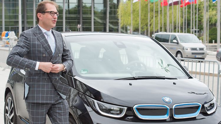 Wenn schon Ärger mit der EU, dann aber richtig, meint Dobrindt. Eine Gleichbehandlung müsse gewährleistet sein.