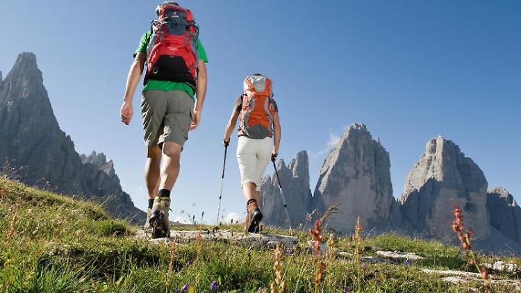 Die Dolomiten glühen im Abendlicht - ein erbauender Anblick! Foto: Südtirol Marketing/Valentin Pardeller