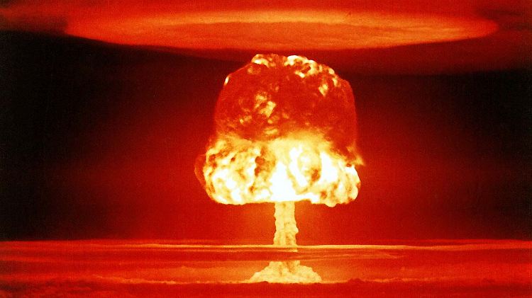 Mit einem möglichen neuen Wettrüsten werden schaurige Erinnerungen an den Kalten Krieg wach. Abgebildet ist der US-Atombombentest "Castle Romeo".