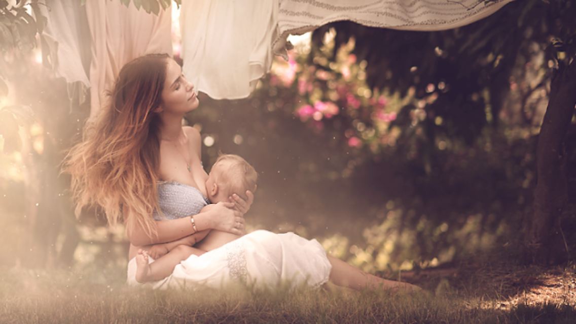 motherhood-photography-breastfeeding-godesses-ivette-ivens-5.png