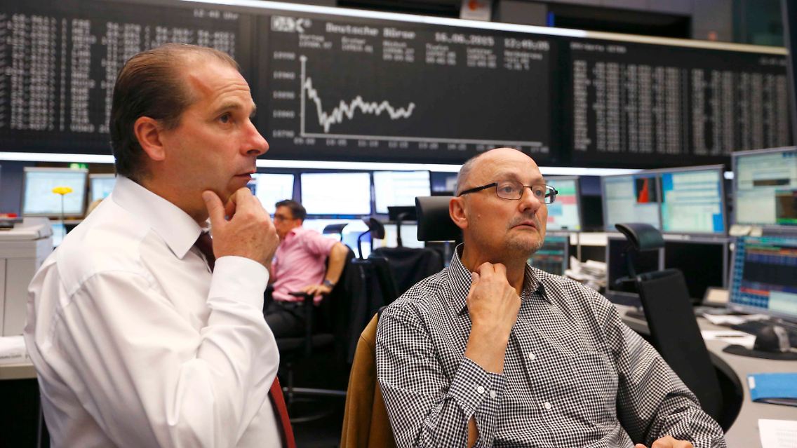 2015-06-16T114652Z_232193390_LR2EB6G0WPT8O_RTRMADP_3_MARKETS-STOCKS-EUROPE.JPG3109202221208990857.jpg