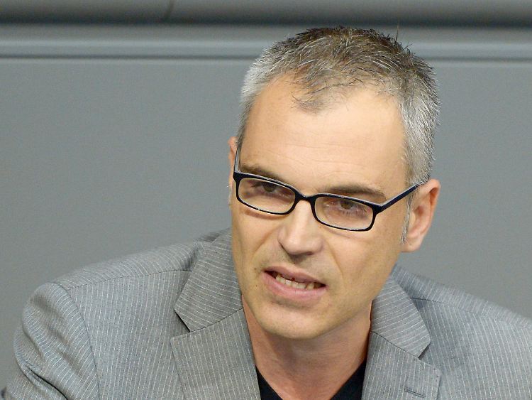 Der Grünen-Finanzexperte Gerhard Schick kritisiert die Haltung der Regierung. Schick ist Vize-Vorsitzender im Finanzausschuss des Bundestages.