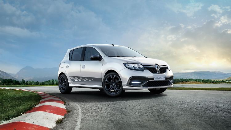 Schöner wird der Dacia Sandero auch mit dem Renault-Logo nicht, aber mit 145 PS deutlich stärker.