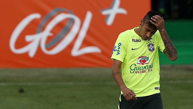 Neymar attackierte nicht nur Spieler der gegnerischen Mannschaft, sondern beschimpfte auch den Schiedsrichter der Partie.