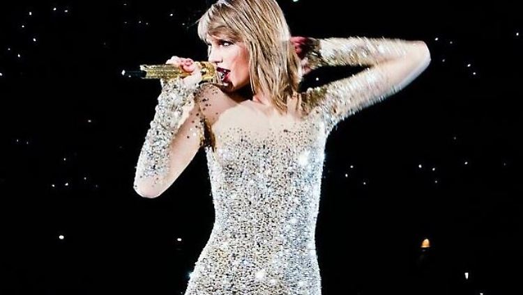 Taylor Swift ist auf dem bisherigen Höhepunkt ihrer Karriere angekommen. Wenn sie jetzt spricht, hört die Welt ihr zu.