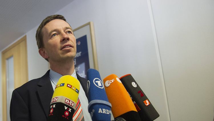 Bernd Lucke glaubt, eine Gesetzeslücke gefunden zu haben.