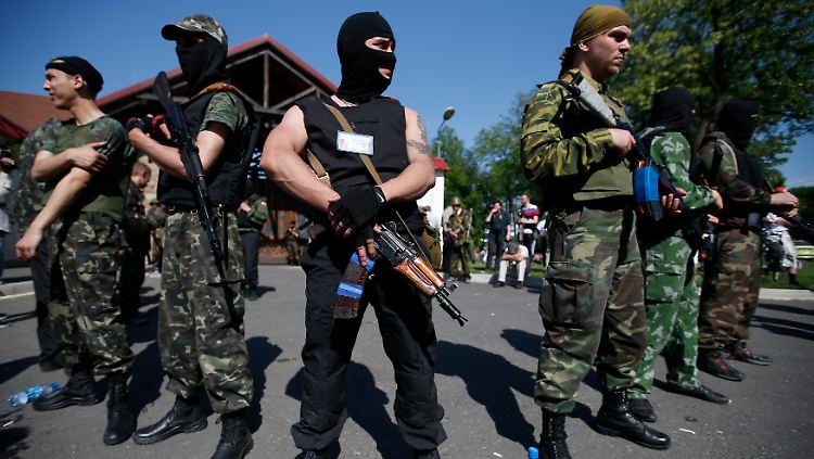 Die Separatisten in der Ostukraine haben immer mehr Zulauf von Jugendlichen, die sich militärisch ausbilden lassen.