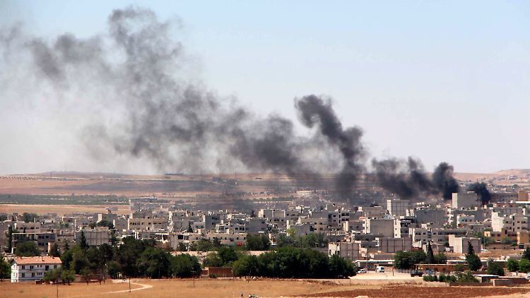 Blick auf Kobane von der Türkei aus: In einer Überraschungsaktion sind Dschihadisten wieder in das Stadtgebiet eingedrungen.