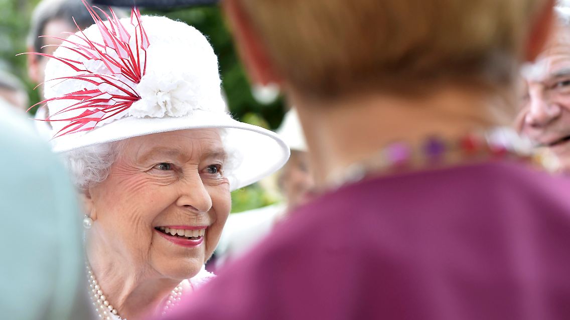 2015-06-25T174646Z_1041503608_LR2EB6P1DDNYO_RTRMADP_3_GERMANY-ROYALS.JPG8750536779144628884.jpg